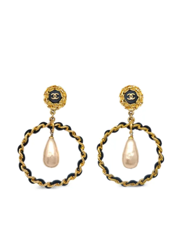 Chanel Pre-owned 1995 Hoop-pendant Clip-on Earrings in Gold