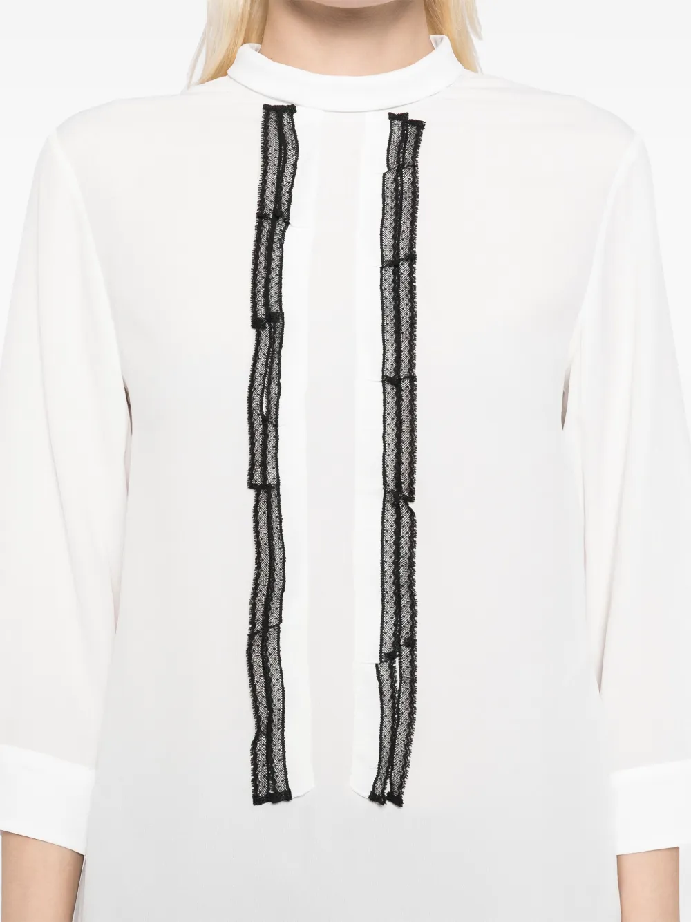 N°21 Lace Detail Blouse In White