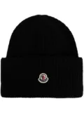 Moncler logo patch beanie - Black