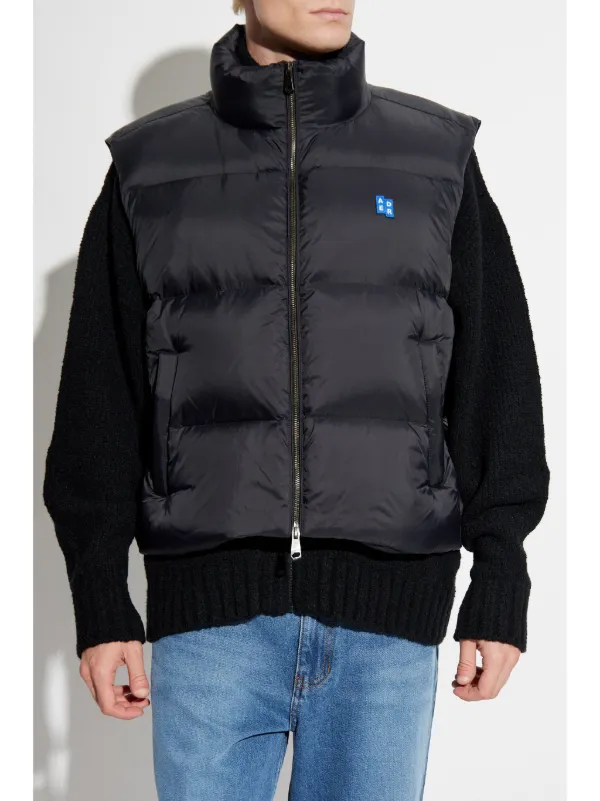 【ADER ERROR】Product. 51 / 追跡付 Ader Error Logo Patch Zip Vest | Black | FARFETCH