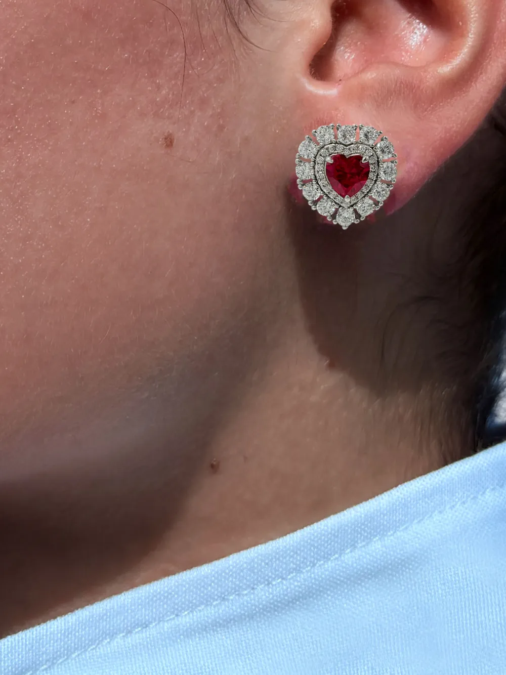 Juwelina Paris Ember Ruby Stud Earrings In 红色