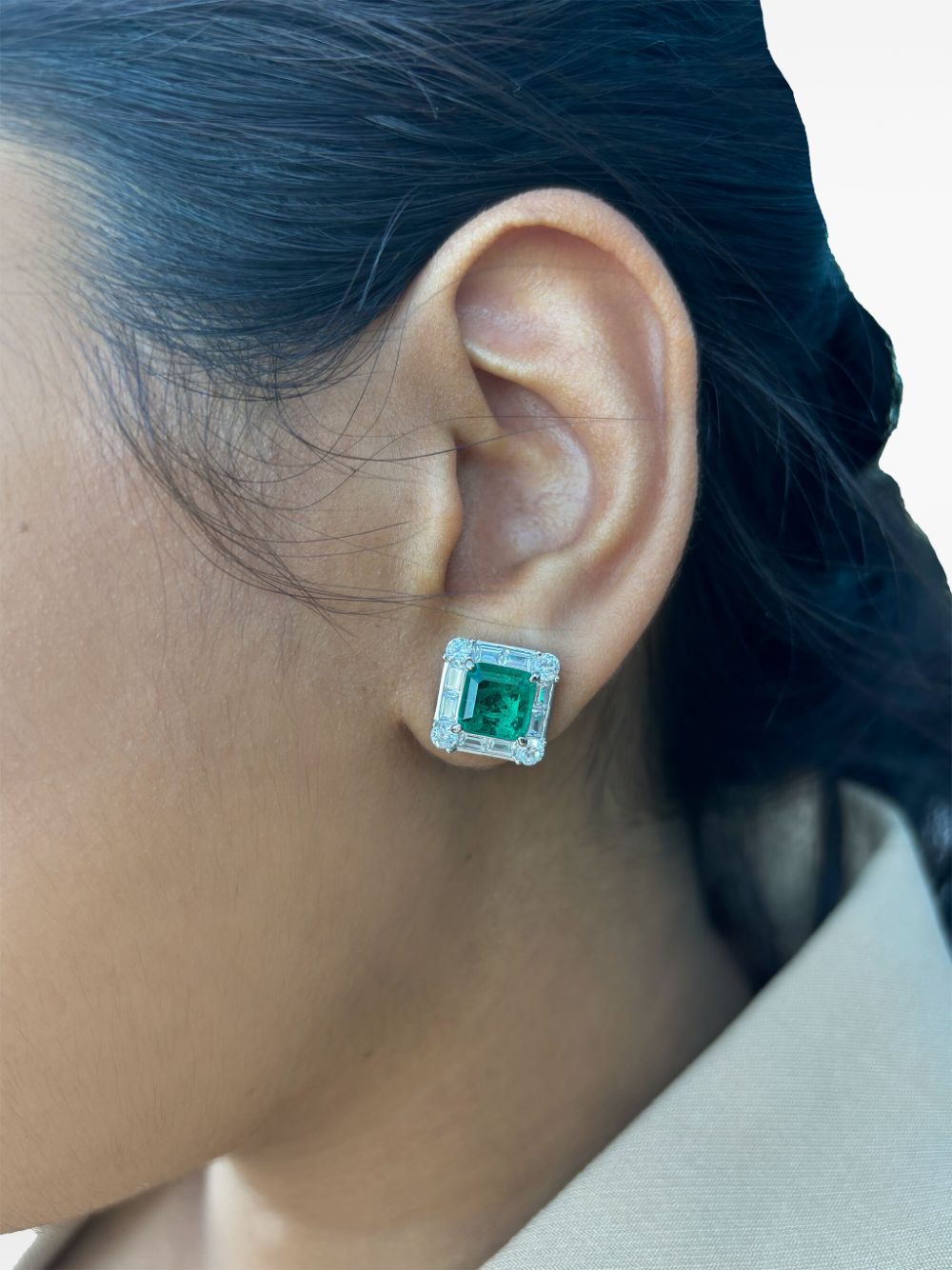 Shop Juwelina Paris Emerald Gaia Earrings In 绿色