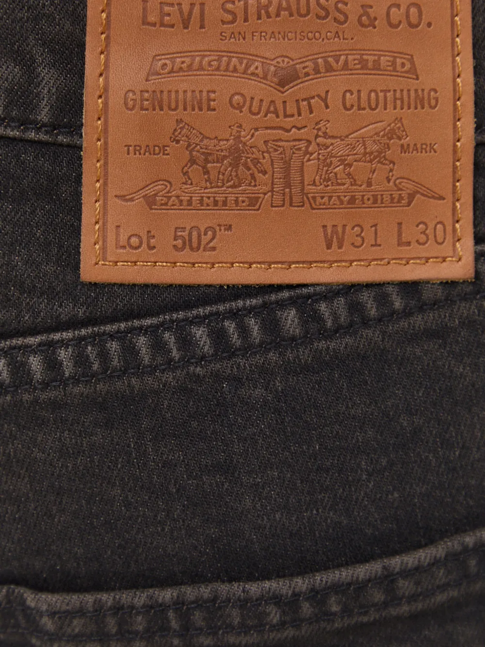 Levi's Jeans met toelopende pijpen Bruin