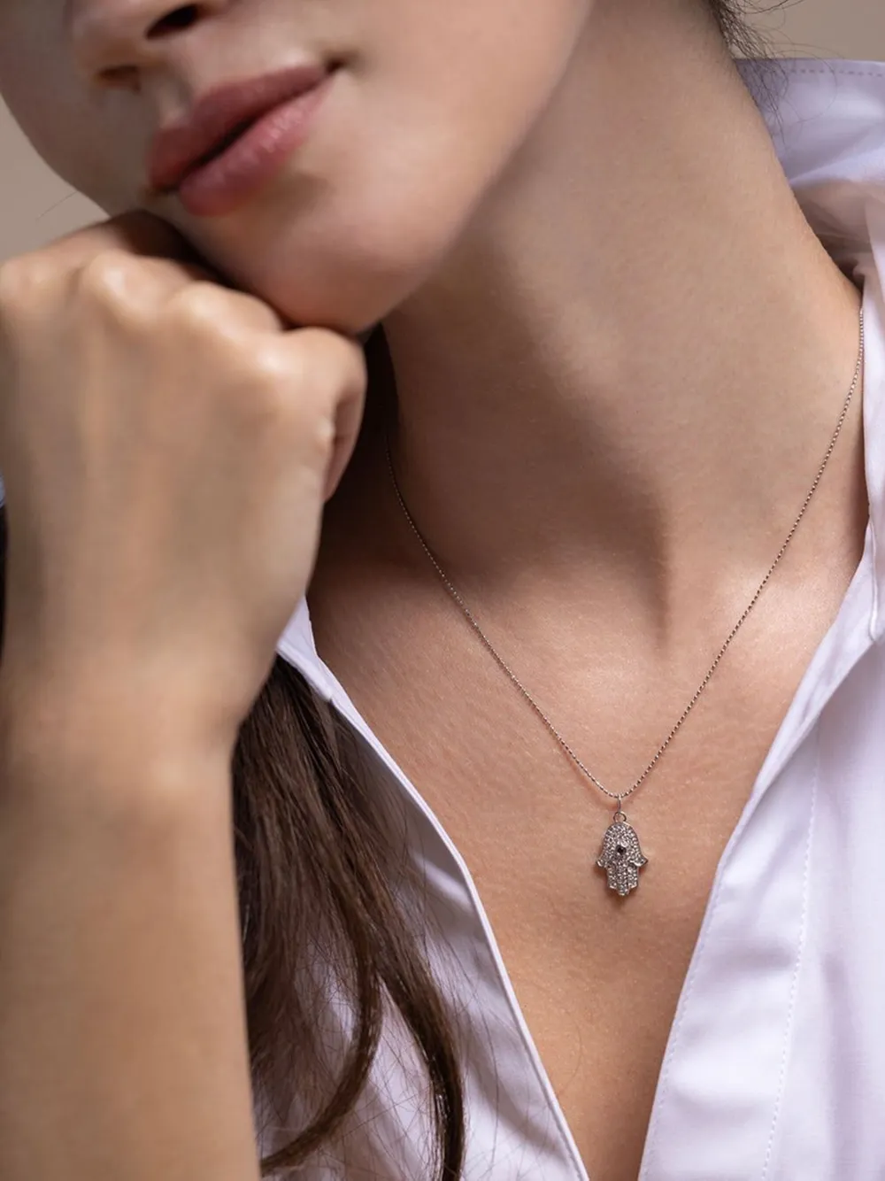 Sydney Evan 14kt White Gold Hamsa Sapphire And Diamond Necklace Farfetch