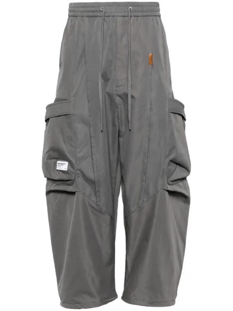 Musium Div. pantalones cargo con parche del logo
