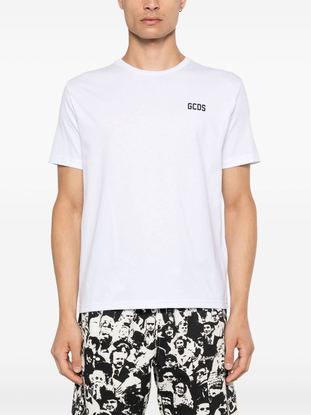 Shop Gcds Low Band Logo T-shirt In White