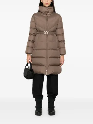 Nuova collezione di cappotti Moncler donna su FARFETCH