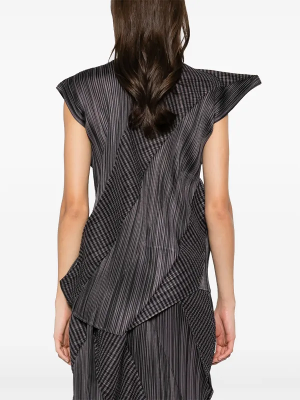 Pleats Please Issey Miyake Cosmic Rays Vest | Black | FARFETCH Pleats Please Issey Miyake Cosmic Rays Vest | Black | FARFETCH