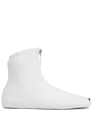 Alaïa