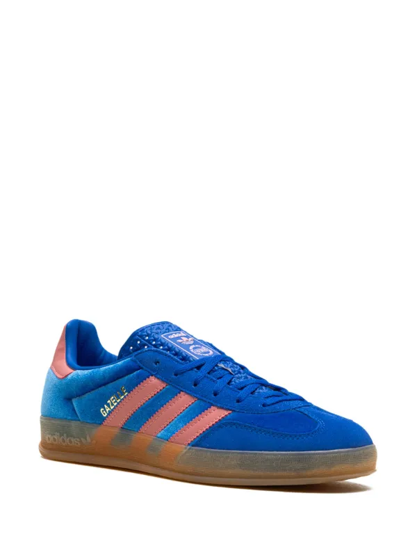 gazelle royal blue