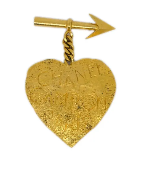 CHANEL Pre-Owned 1993 logo-engraved heart brooch
