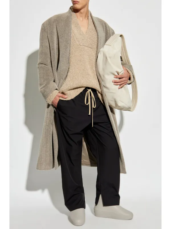 Fear Of God logo-appliqué V-neck Sweater | Neutrals | FARFETCH AO