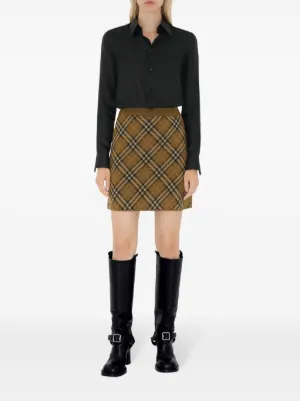 スカート BURBERRY Women Mini Skirts 8093010 C1213 SNUG IP CHECK Black BURBERRY Women Mini Skirts 8093010 C1213 SNUG IP CHECK Black