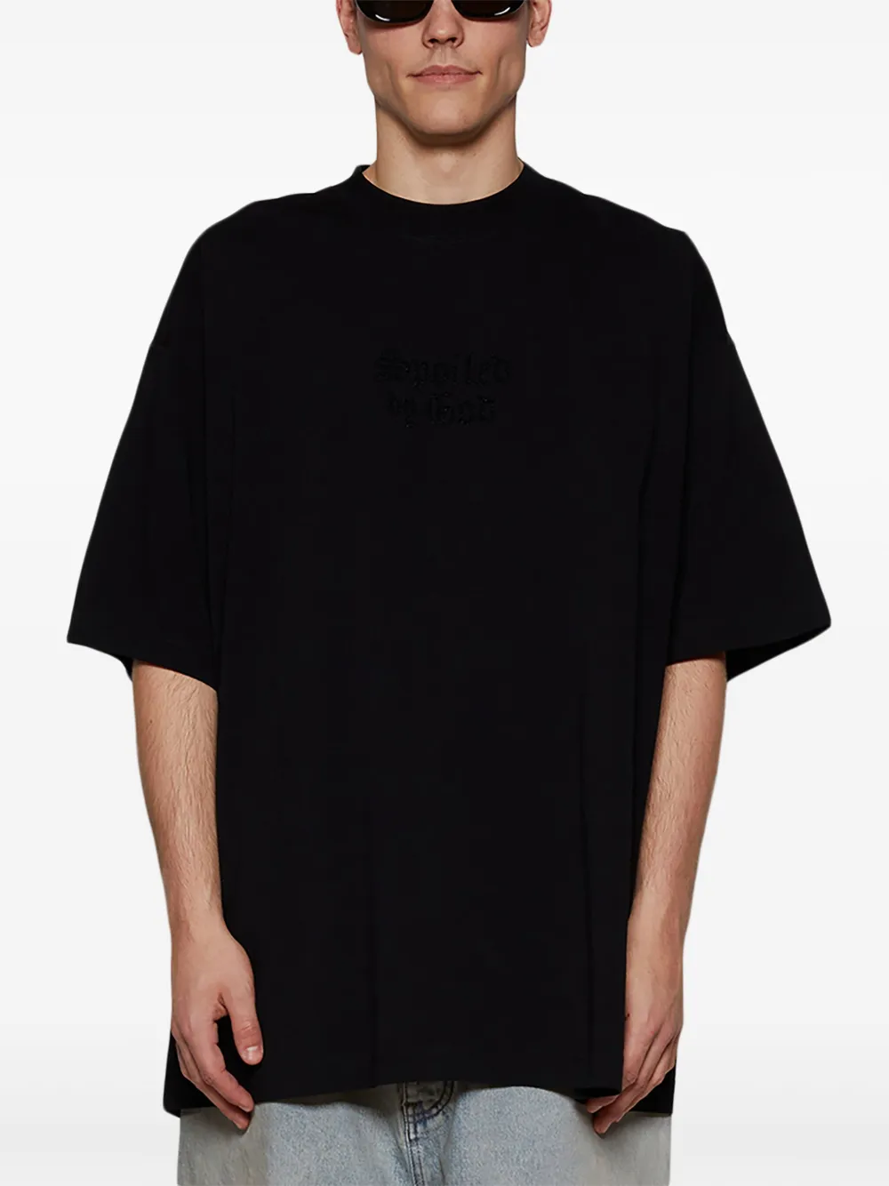 VETEMENTS Spoiled by God T-shirt Zwart