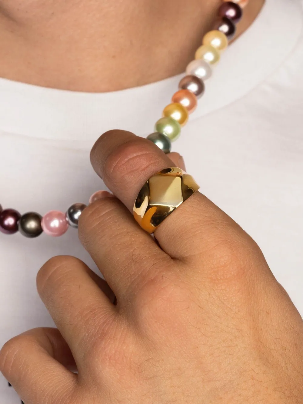 【関税・送料無料】NIALAYA★Crest シグネット リング Nialaya Jewelry シグネットリング | ゴールドトーン | FARFETCH JP