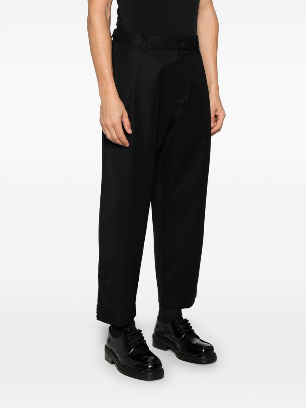 Shop Isabel Benenato Virgin Wool Trousers In Schwarz