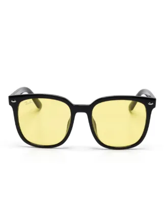 Ray-Ban