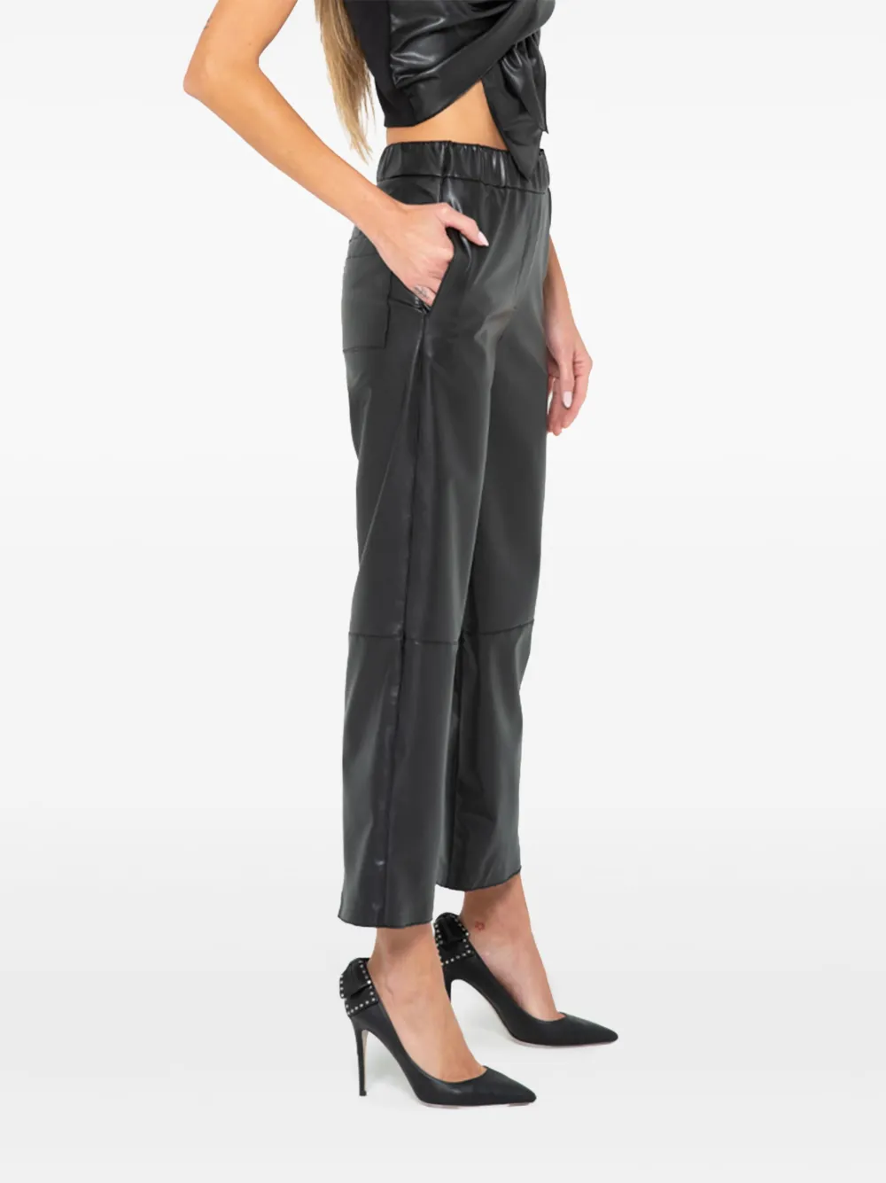 Jbq Cedar Straight Ankle Pants In Black In Black