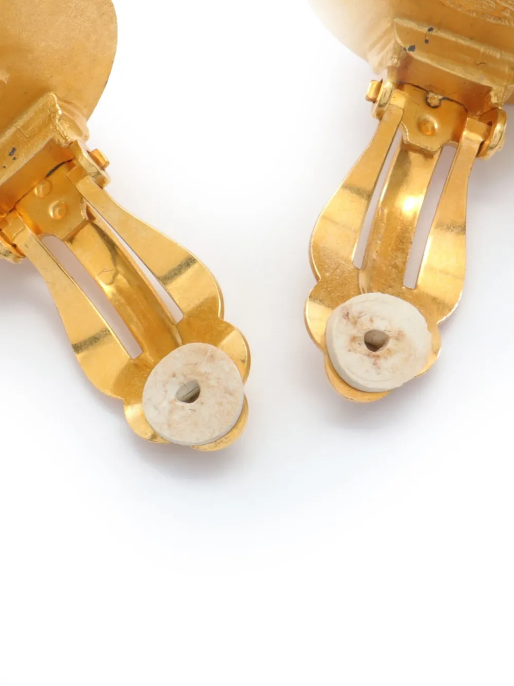 CHANEL Pre-Owned 1986-1988 CC clip-on earrings - Goud