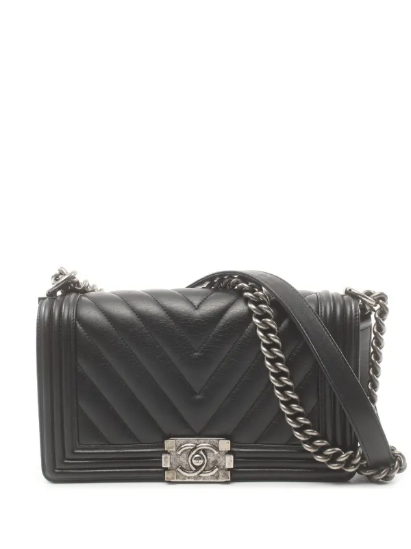 Chanel boy v shop