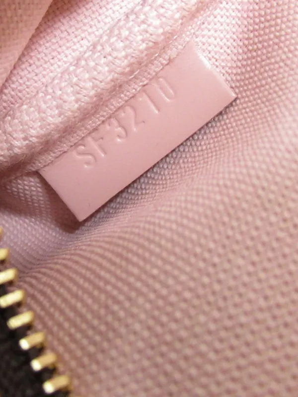 Pink louis vuitton clutch discount