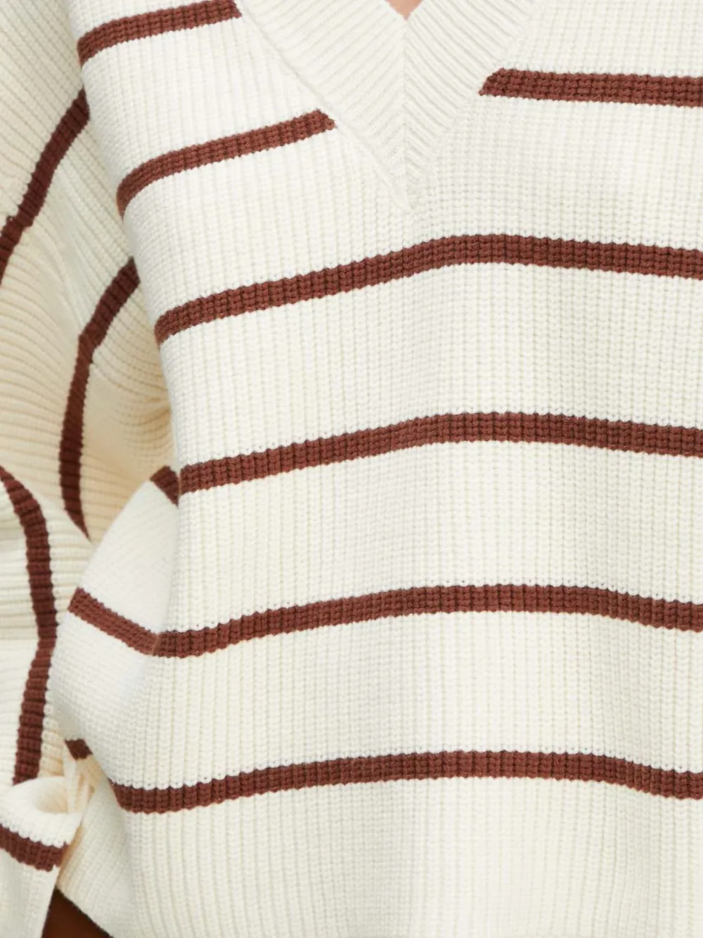 Gestuz Gestreepte trui met V-hals Wit