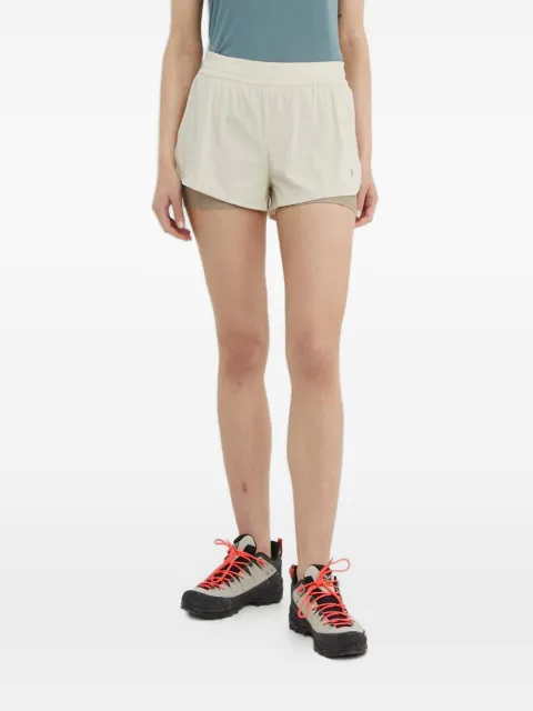 Peak Performance logo-detail shorts