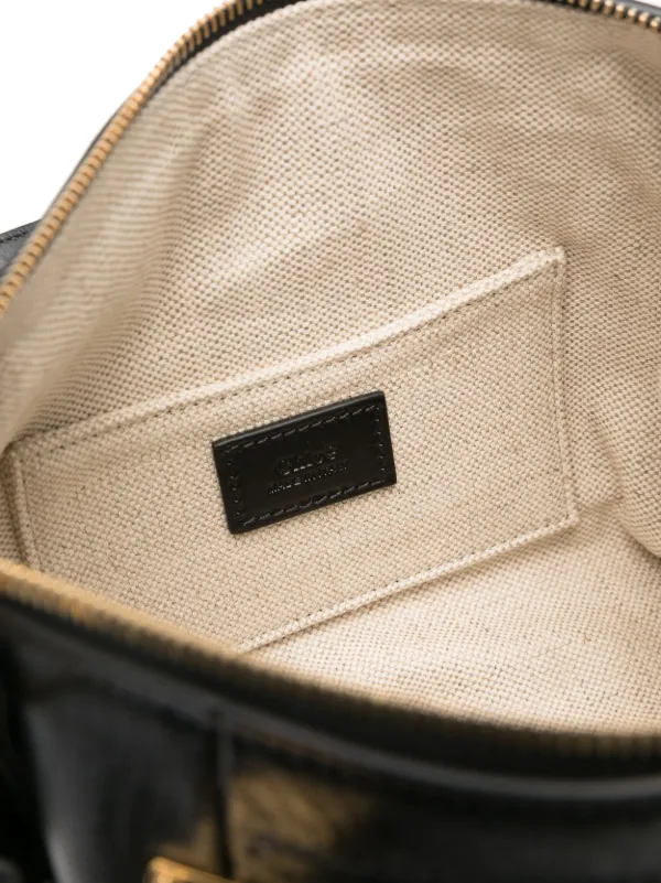 トートバッグ Chloe \"Paraty 24\" Small Bag Chloé シャイニーレザー製Paraty 24スモールバッグ の茶色