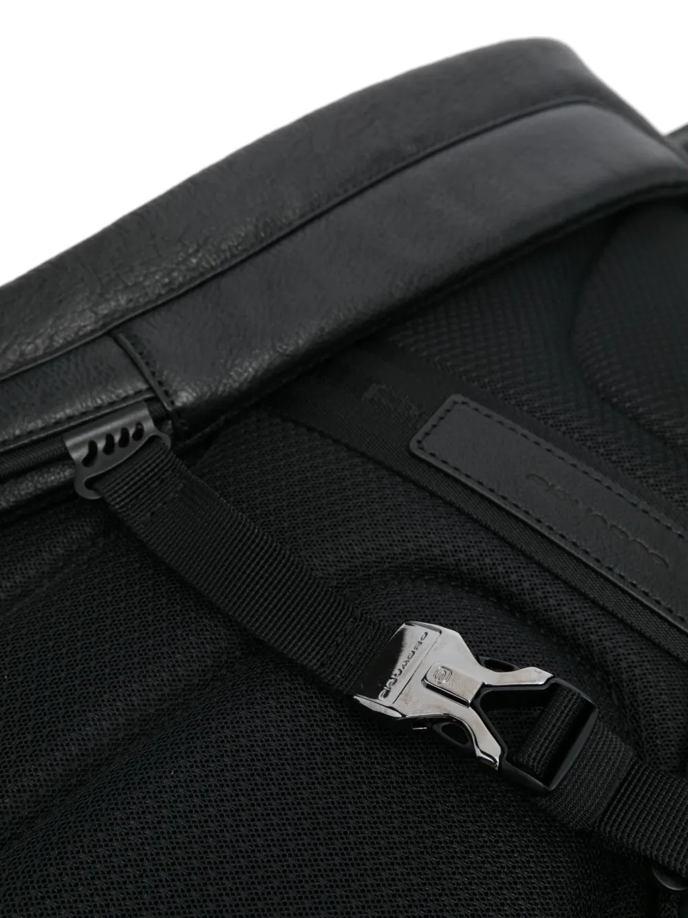 PIQUADRO logo-debossed backpack - Nero