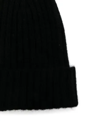 24408062_54716815_600.jpg