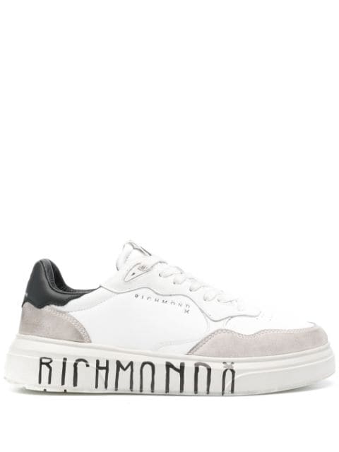 John Richmond tenis con agujetas