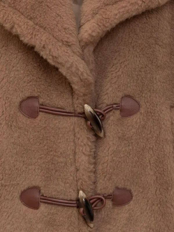 ムートン・ファーコート MAX MARA BISCUIT SHEARLING EFFIGE SLEEVELESS COAT Max Mara Shearling sleeveless coat with faux fur texture