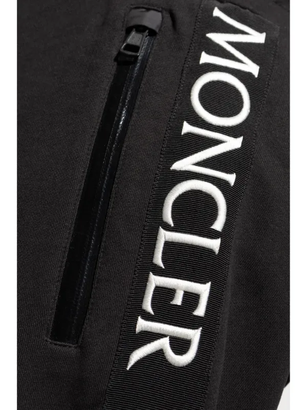 Moncler ロゴパッチ バケットバッグ | ブラック | FARFETCH JP