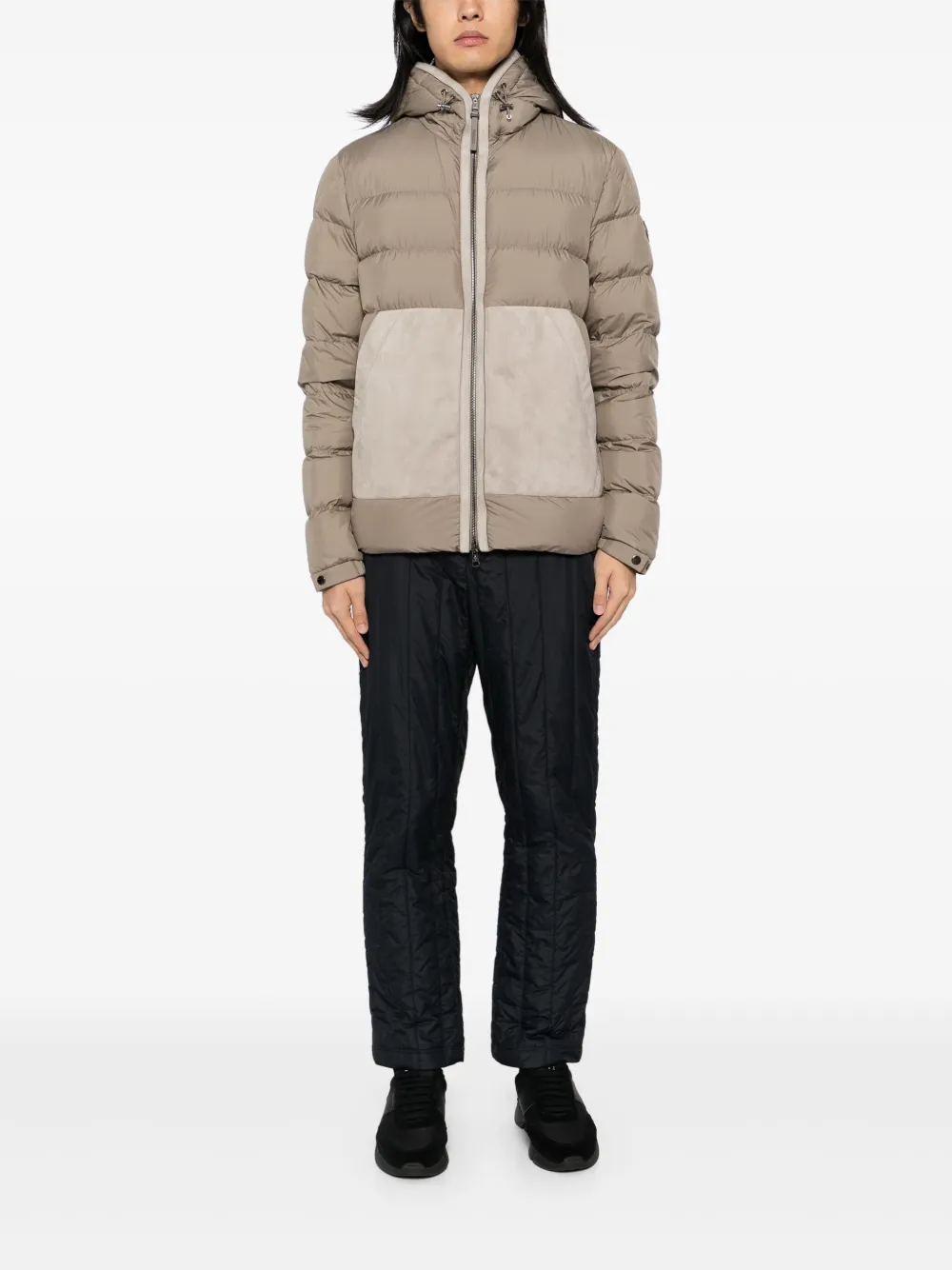 Moncler Donsjack met logopatch - Beige