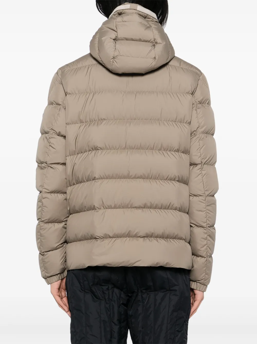 Moncler Donsjack met logopatch Beige