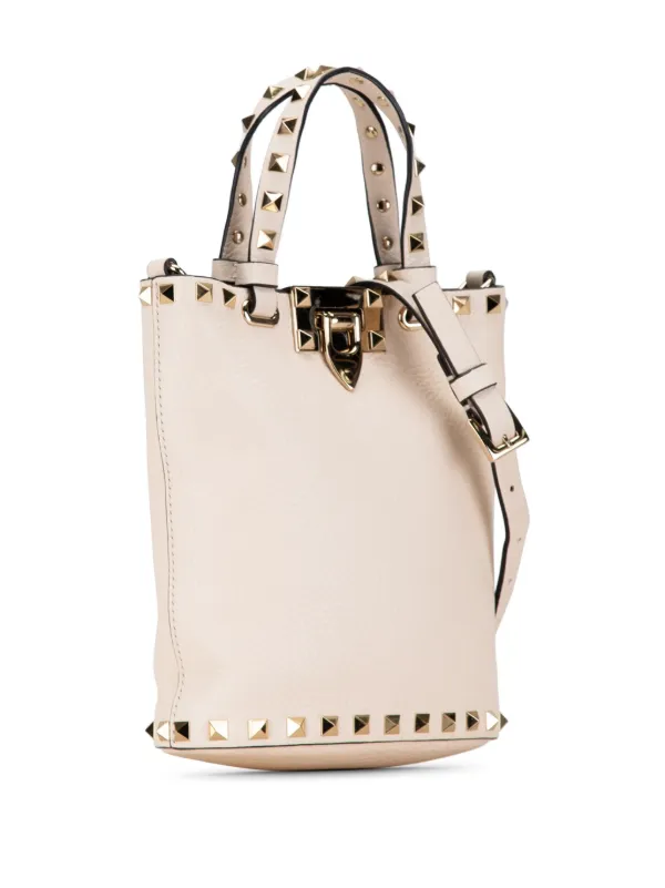 Pre owned valentino rockstud deals