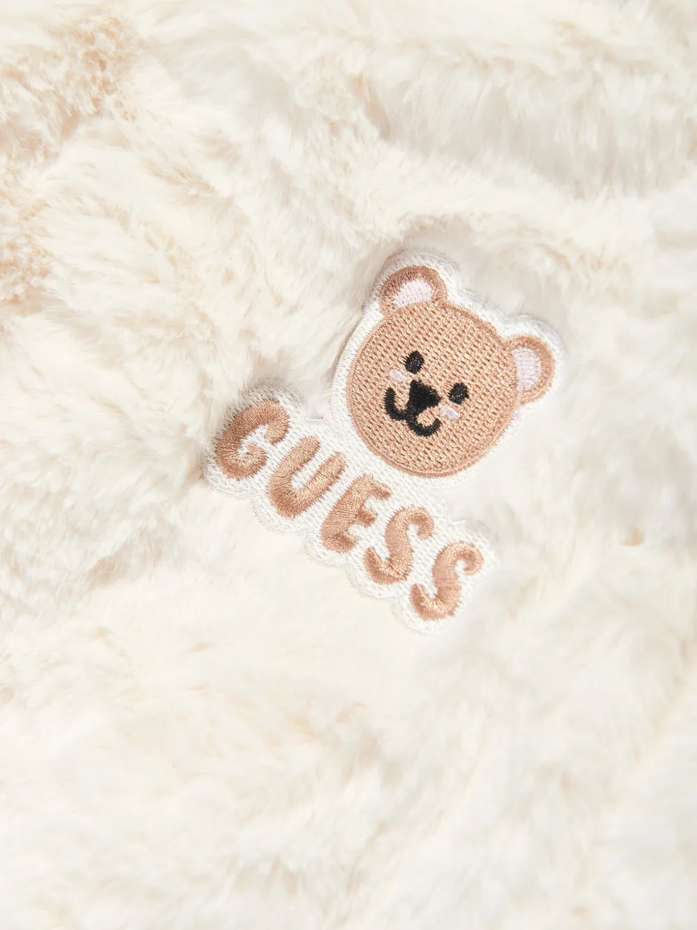 guess kids Babypakje van imitatiebont met logo-applicatie Wit