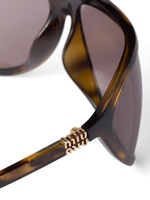 小物 miumiu runway sunglasses Miu Miu Eyewear Runway Sunglasses | Silver | FARFETCH
