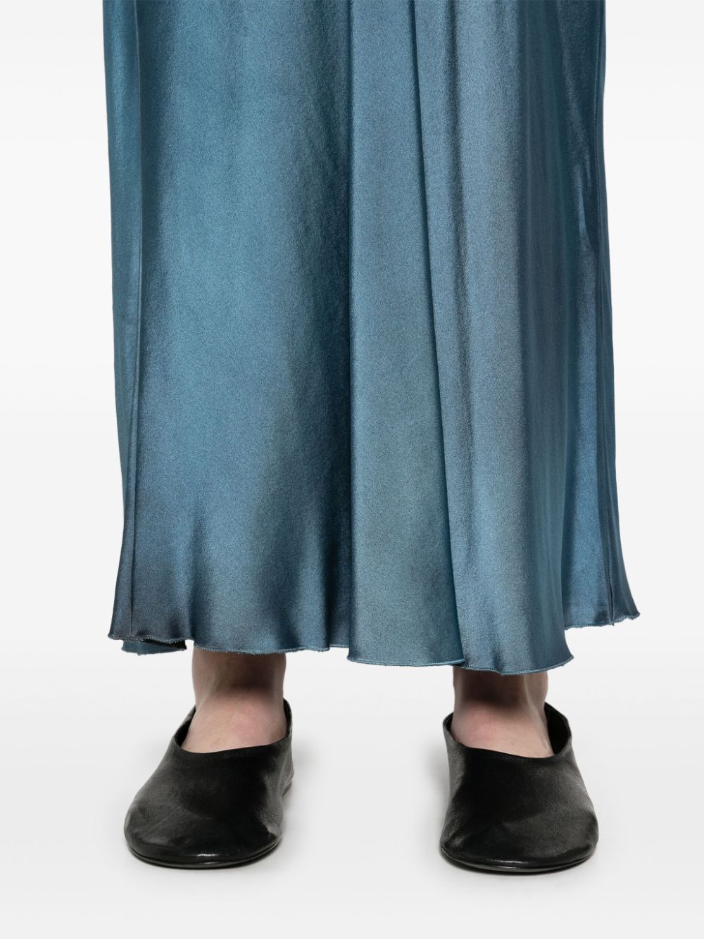 Shop Avant Toi Satin Skirt In Blue