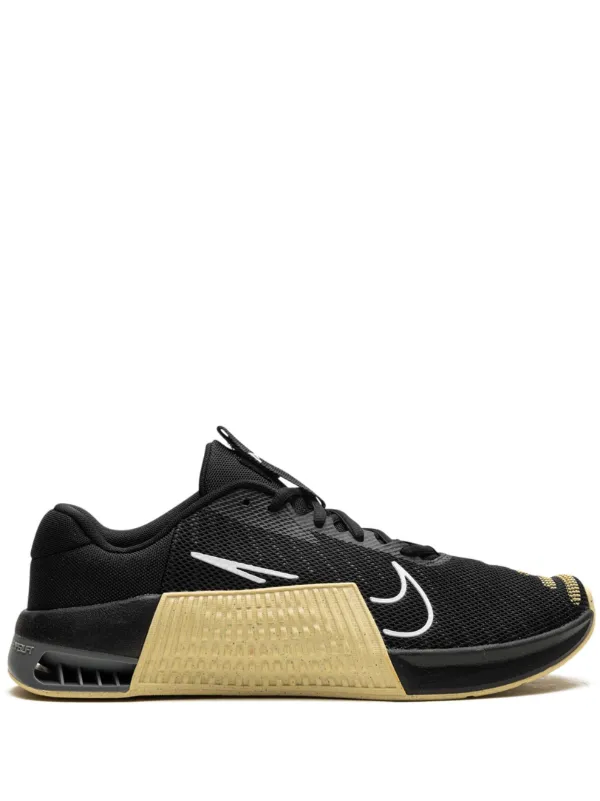 Nike metcon black and gold best sale