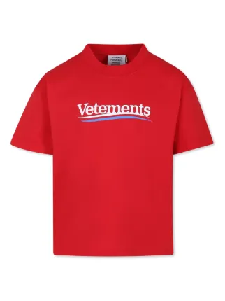 VETEMENTS ロゴ Tシャツ | レッド | FARFETCH JP