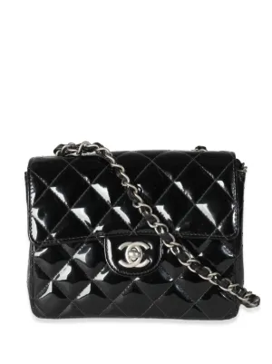 Boy chanel スモール ハンドバッグ、カーフスキン、ブラック