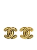 CHANEL Pre-Owned 1980-1990 diamond-quilted CC clip-on earrings - Gold