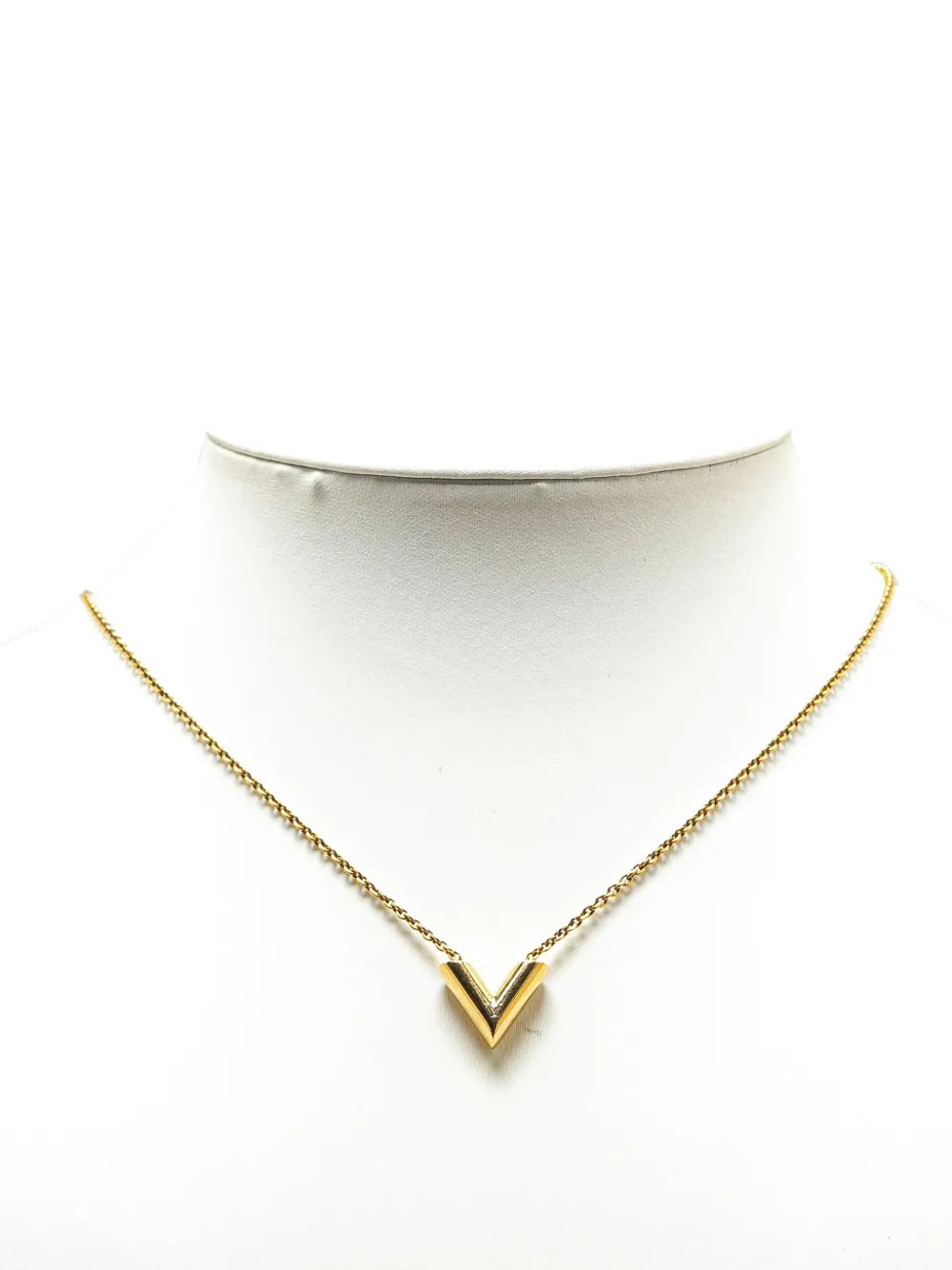 Louis Vuitton Pre Owned 2019 Gold Plated Essential V Costume Necklace Gold FARFETCH UK