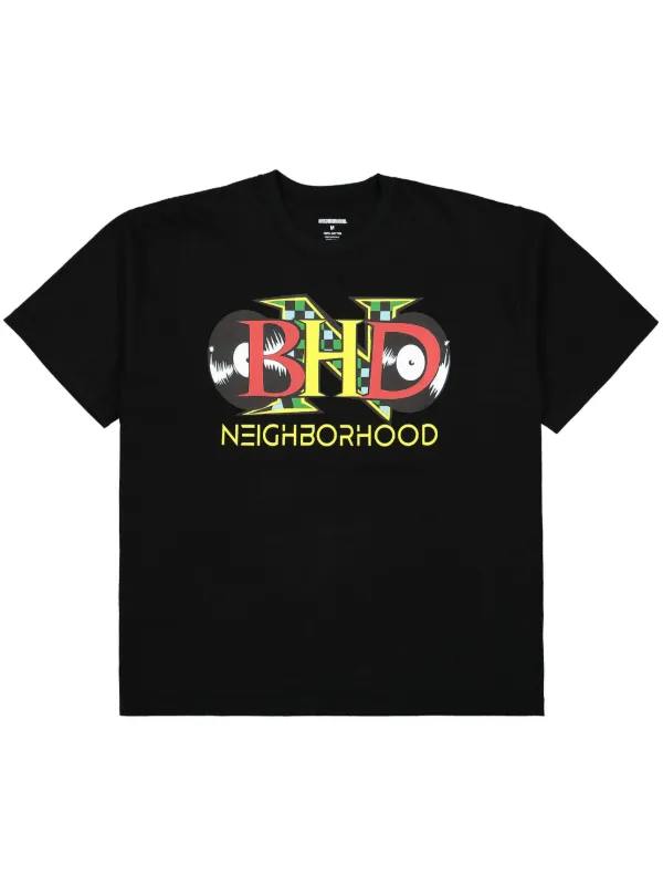 【NEIGHBORHOOD】SS-2 Tシャツ グラフィックロゴ コットン Neighborhood コットン Tシャツ | ブラック | FARFETCH JP