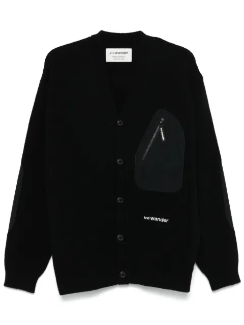 and Wander Cardigan com logo bordado