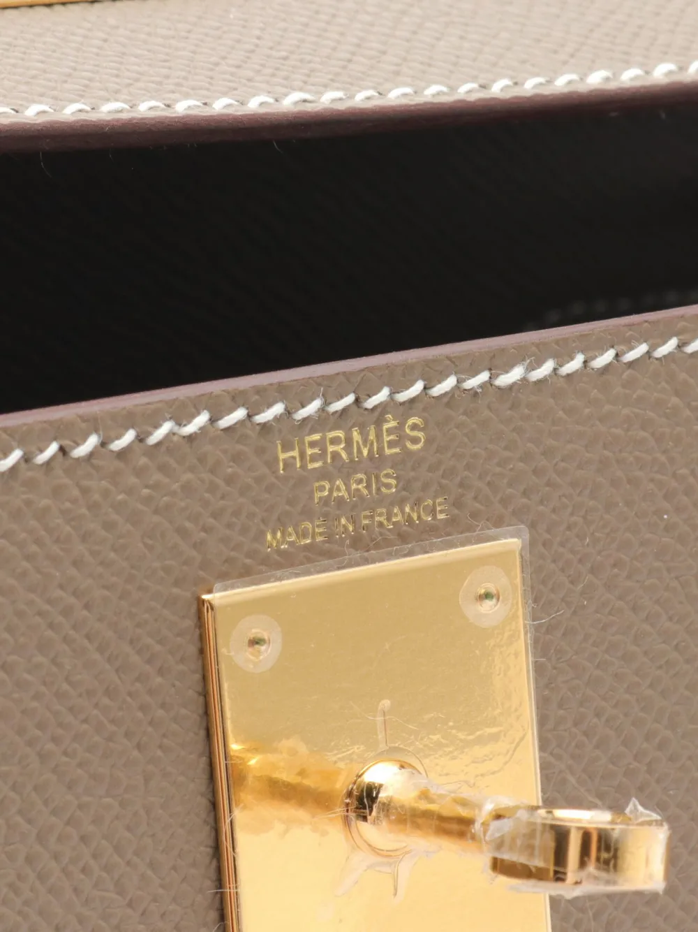 Hermès Pre-Owned 2023 Kelly 28 two-way bag