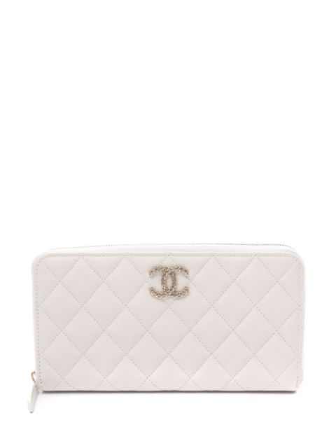 HOT SALE CHANEL 2020 diamond-quilted wallet Women