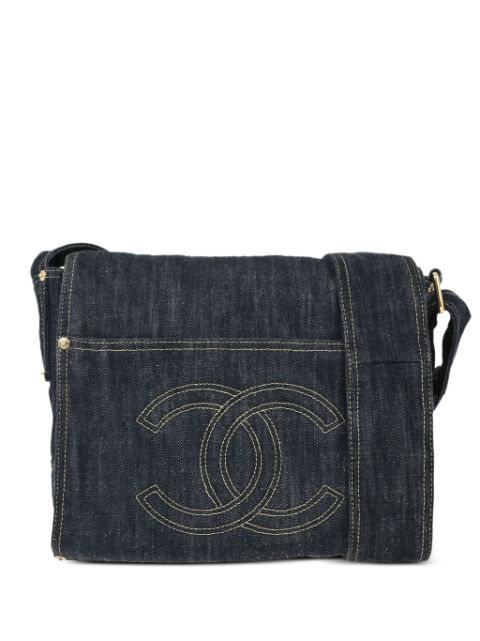 HOT SALE CHANEL 2006 CC stitch messenger bag Women