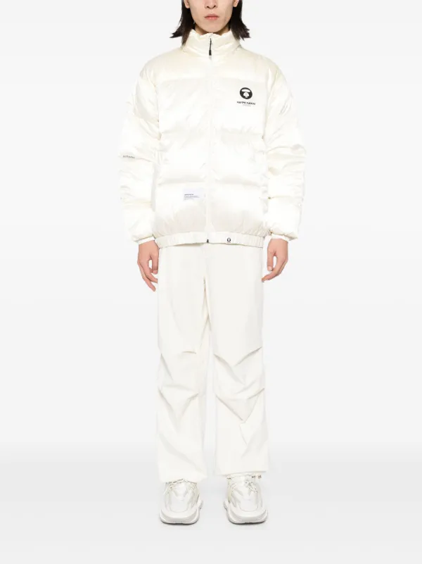 AAPE BY A BATHING APE / ダウンジャケット/XXL/ポリエステル/WHT/総柄/AAPDNM7553XAJ// AAPE BY *A BATHING APE® Moonface Logo Down Jacket | White | FARFETCH